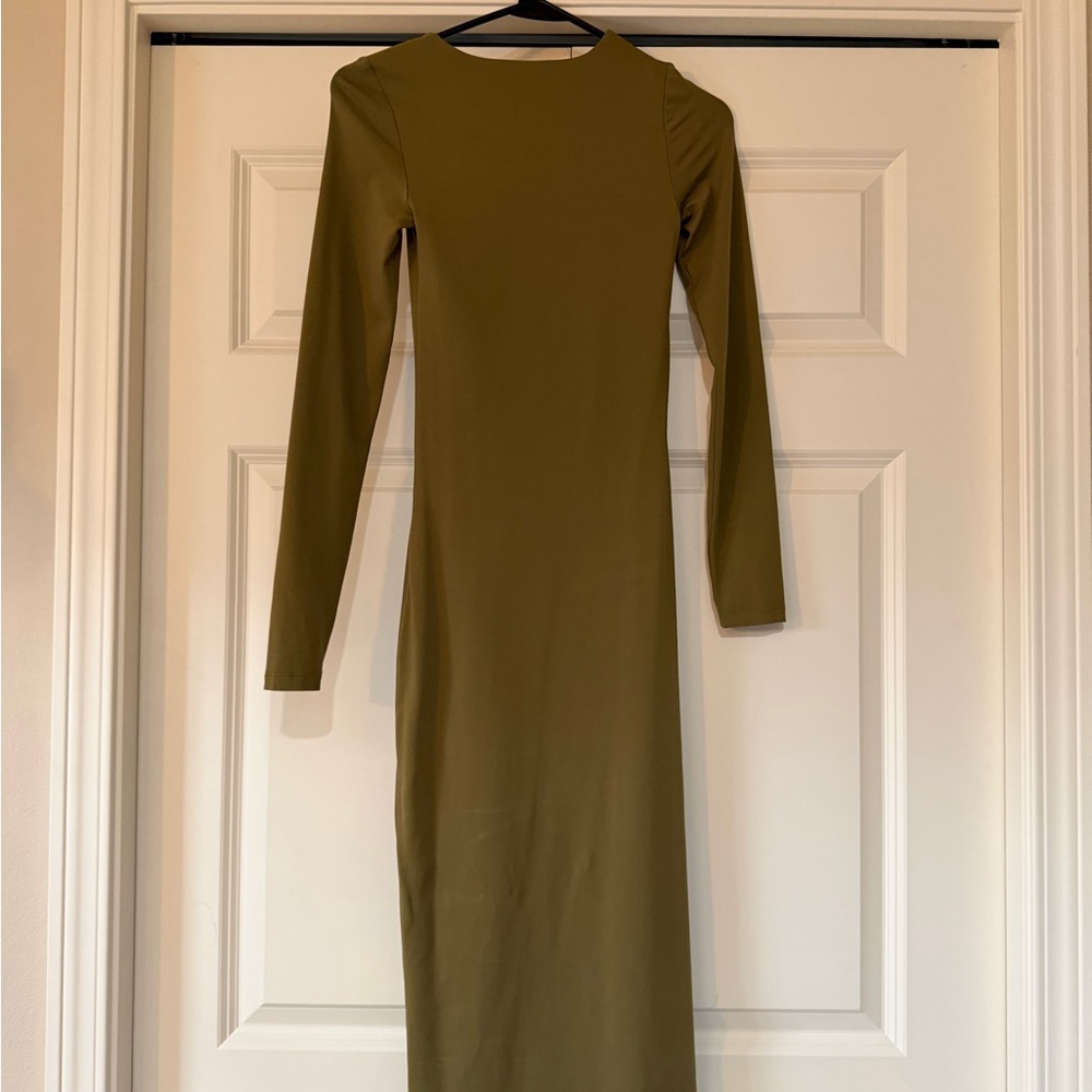Babaton Olive Long Sleeve Dress